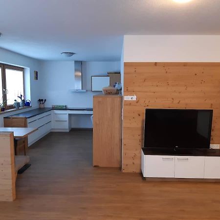 Grosszuegiges Apartment Georg Mayrhofen Barrierefrei Hollenzen ภายนอก รูปภาพ