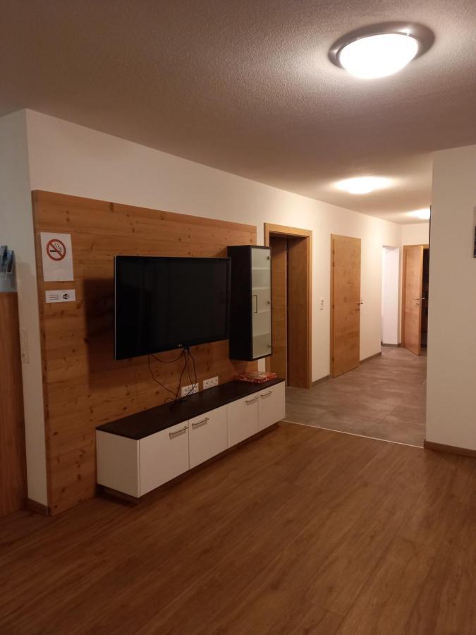 Grosszuegiges Apartment Georg Mayrhofen Barrierefrei Hollenzen ภายนอก รูปภาพ