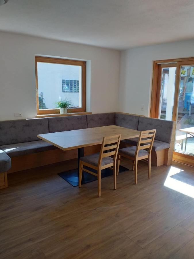 Grosszuegiges Apartment Georg Mayrhofen Barrierefrei Hollenzen ภายนอก รูปภาพ