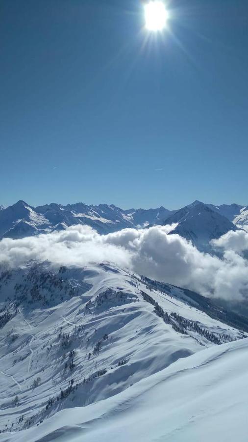 Grosszuegiges Apartment Georg Mayrhofen Barrierefrei Hollenzen ภายนอก รูปภาพ