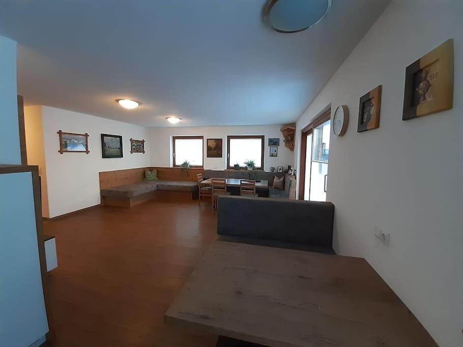 Grosszuegiges Apartment Georg Mayrhofen Barrierefrei Hollenzen ภายนอก รูปภาพ